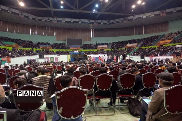 همایش بزرگ جشن تکلیف سیاسی دانش‌آموزان رأی اولی شهر تهران
