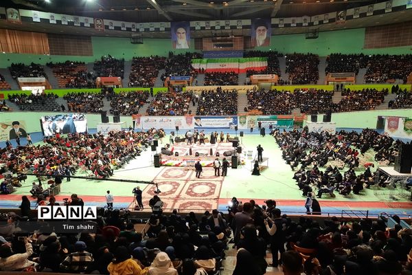 همایش بزرگ جشن تکلیف سیاسی دانش‌آموزان رأی اولی شهر تهران
