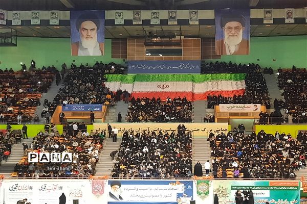 همایش بزرگ جشن تکلیف سیاسی دانش‌آموزان رأی اولی شهر تهران