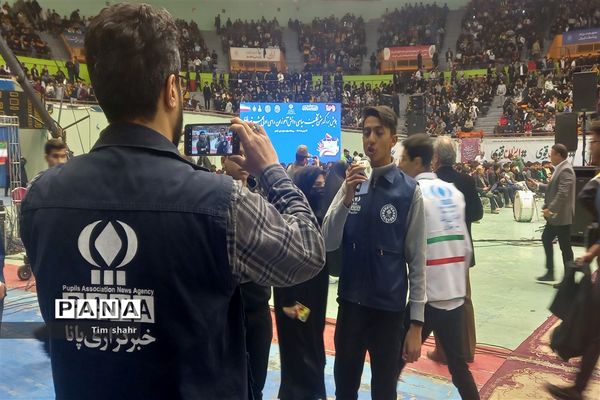 همایش بزرگ جشن تکلیف سیاسی دانش‌آموزان رأی اولی شهر تهران