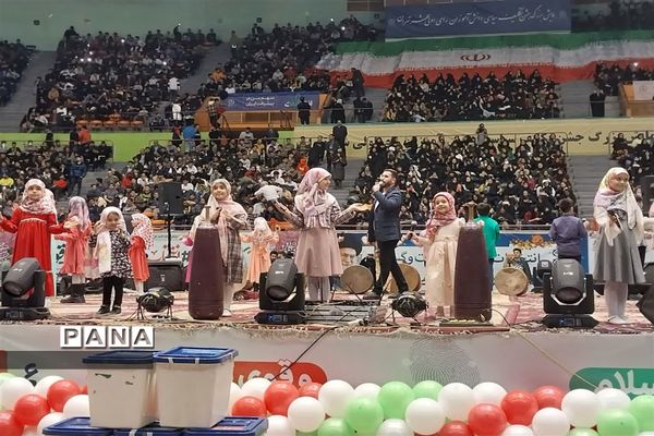 همایش بزرگ جشن تکلیف سیاسی دانش‌آموزان رأی اولی شهر تهران