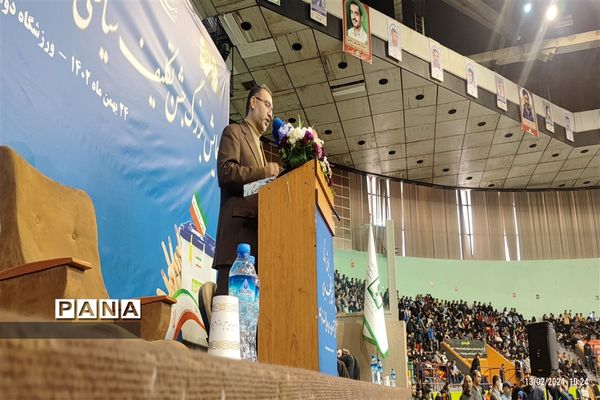 همایش بزرگ جشن تکلیف سیاسی دانش‌آموزان رأی اولی شهر تهران