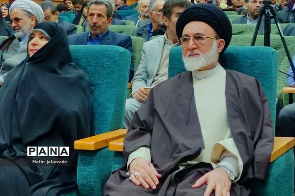 مراسم تجلیل از جانبازان فرهنگی و خانواده معظم شهدا و ایثارگران در ناحیه دو شهرری