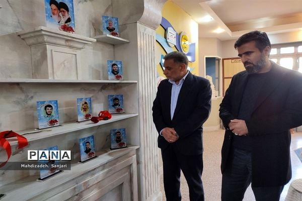 افتتاحیه نمایشگاه دست‌سازه دانش‌آموزی دبیرستان آرمینه مصلی نژاد