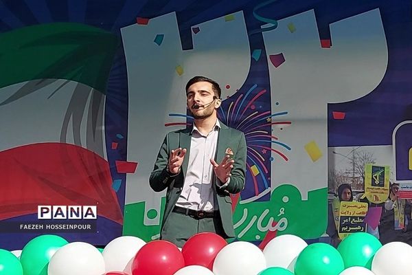 حضور دانش‌آموز خبرنگاران پانا شهرستان‌های استان تهران در راهپیمایی ۲۲ بهمن