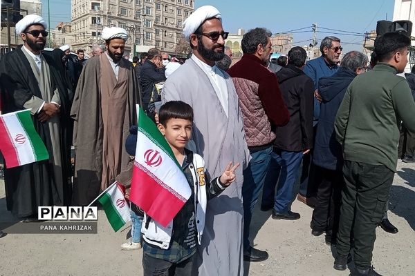 حضور پرشور مردم کهریزک و باقرشهر در راهپیمایی ۲۲بهمن