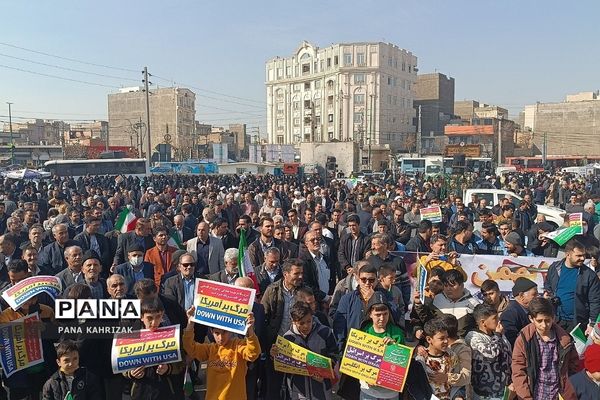 حضور پرشور مردم کهریزک و باقرشهر در راهپیمایی ۲۲بهمن