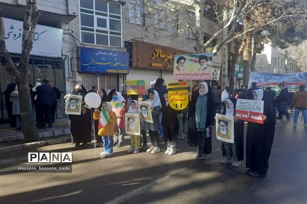 حضور گسترده مردم اسفراین در جشن ۴۵ سالگی انقلاب