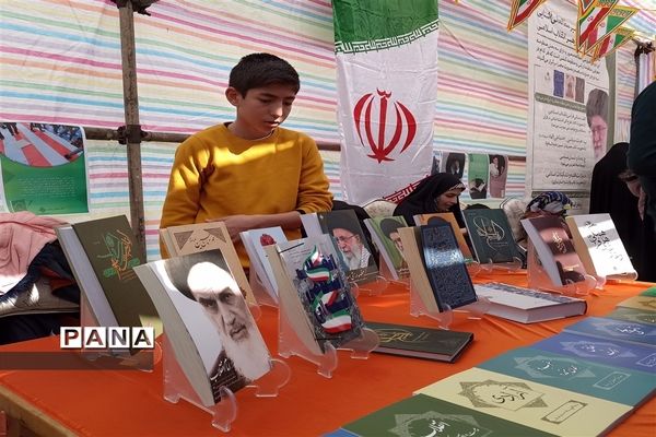 حماسه‌آفرینی کودکان و نوجوانان زنجانی در راهپیمایی ۲۲بهمن