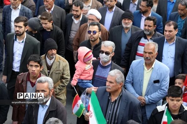 راهپیمایی باشکوه مردم ابرکوه در روز ۲۲ بهمن