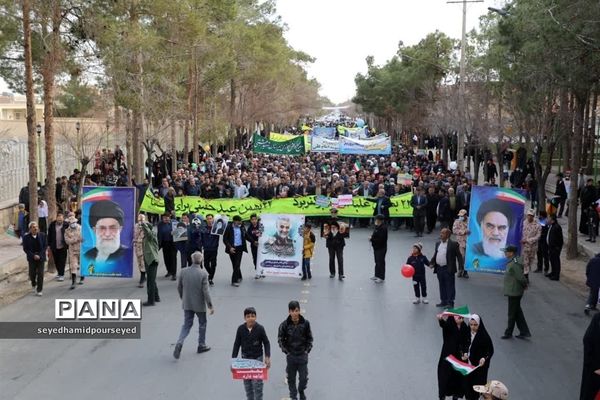 راهپیمایی باشکوه مردم ابرکوه در روز ۲۲ بهمن