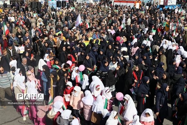 حضور پرشور مردم ولایتمدار سمنان در راهپیمایی ۲۲بهمن