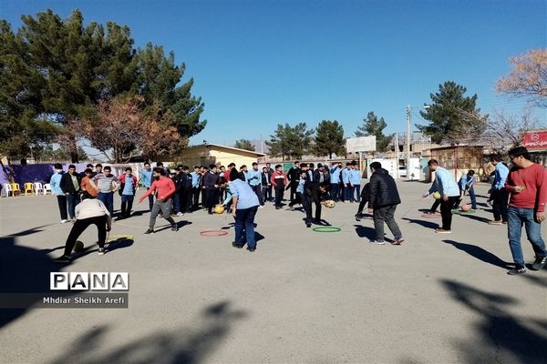 برگزاری مسابقات ورزشی دبیرستان نمونه آیت الله خامنه‌ای کاشمر