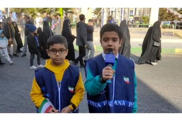 حماسه‌آفرینی مردم کاشان در راهپیمایی عظیم ۲۲ بهمن/ فیلم