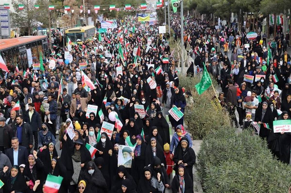 حضور مردم غیور بیرجندی در راهپیمایی یوم الله 22 بهمن‌/ فیلم