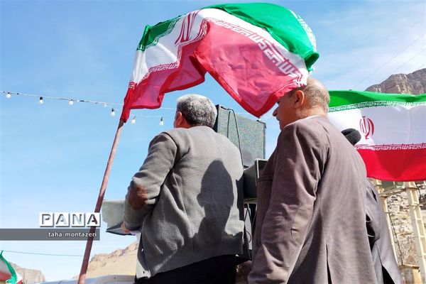 راهپیمایی 22 بهمن در روستای ده بالا تقت