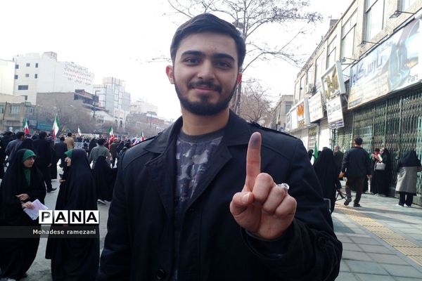 راهپیمایی ۲۲ بهمن در مشهد