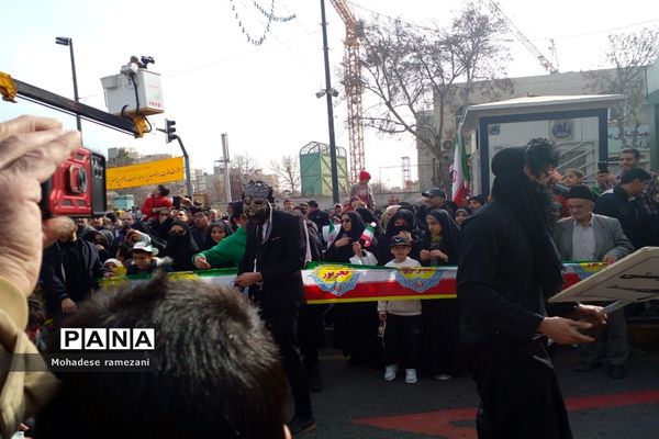 راهپیمایی ۲۲ بهمن در مشهد