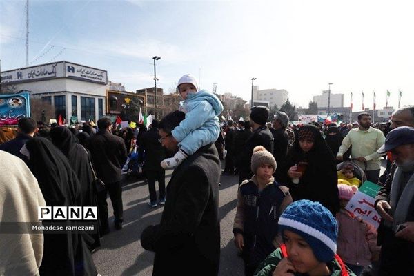 راهپیمایی ۲۲ بهمن در مشهد