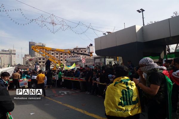 راهپیمایی ۲۲ بهمن در مشهد