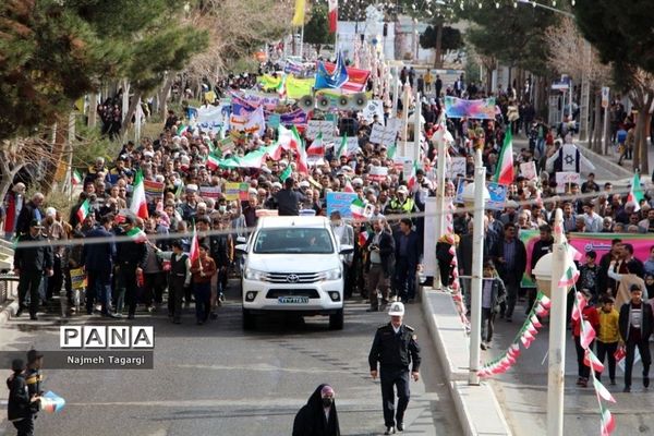 حضورمردم انقلابی و شهید پرور شهرستان مه ولات در راهپیمایی ۲۲بهمن