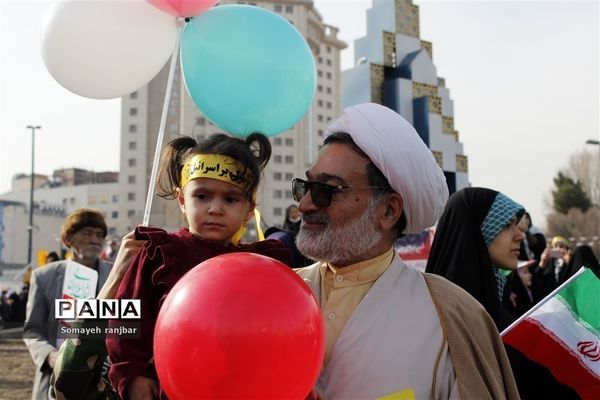 راهپیمایی ۲۲ بهمن در مشهد