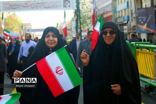 برپایی غرفه سازمان دانش‌آموزی شهر تهران