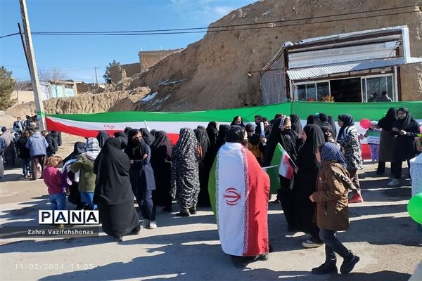 راهپیمایی  یوم الله ۲۲ بهمن در شهر لوجلی شهرستان شیروان