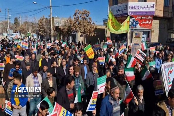حضور گسترده مردم انقلابی شهر تیتکانلو در راهپیمایی ۲۲ بهمن ماه