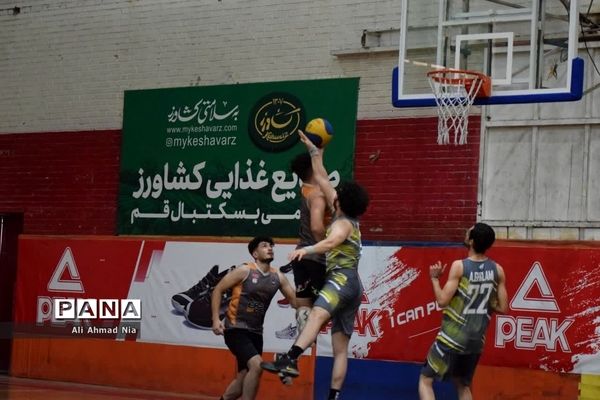 قهرمانی تیم چاپ و نشر نورانی در مسابقات بسکتبال سه نفره جام فجر قم