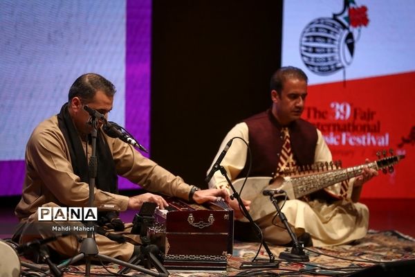 اولین شب سی و نهمین جشنواره موسیقی فجر