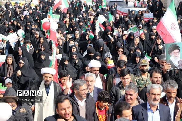 راهپیمایی 22 بهمن در شهر قنوات قم