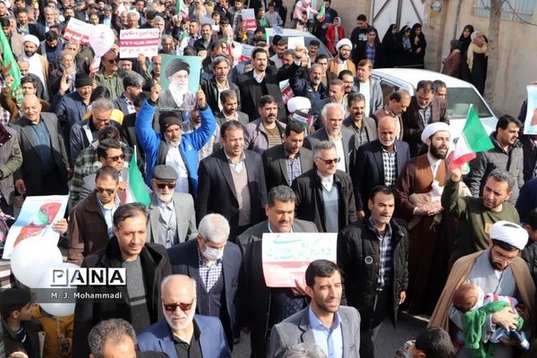 راهپیمایی 22 بهمن در شهر قنوات قم