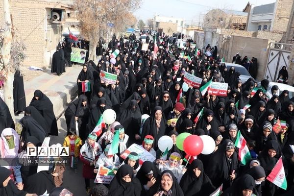 راهپیمایی 22 بهمن در شهر قنوات قم