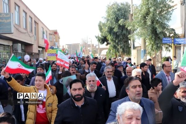 راهپیمایی 22 بهمن در شهر قنوات قم