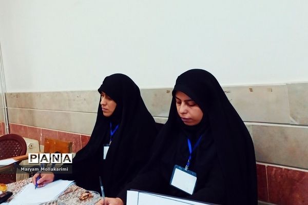 جشنواره همیار معلم در دبیرستان زهره خبازی شهرستان دماوند