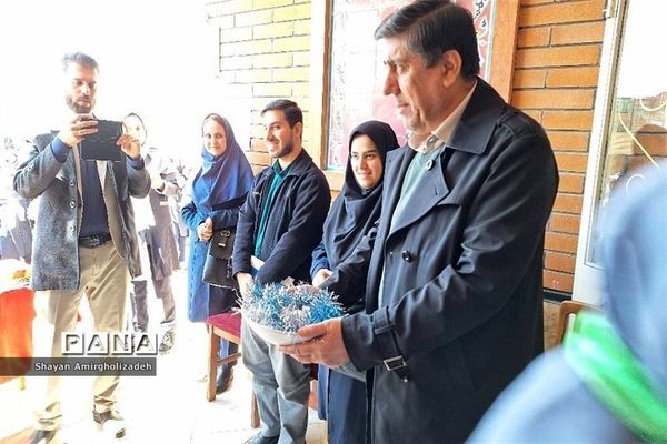 اجرای طرح توزیع قرص آهن و ویتامین دی در شهرستان قرچک