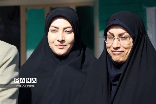 آیین تجلیل از نو مادران در آموزشگاه 12 فروردین ناحیه یک بهارستان