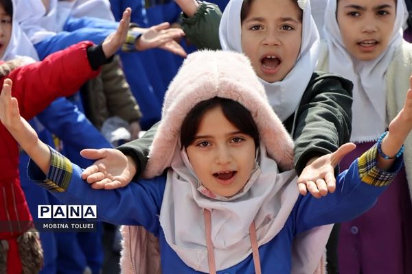 آیین تجلیل از نو مادران در آموزشگاه 12 فروردین ناحیه یک بهارستان
