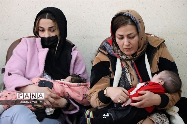 آیین تجلیل از نو مادران در آموزشگاه 12 فروردین ناحیه یک بهارستان