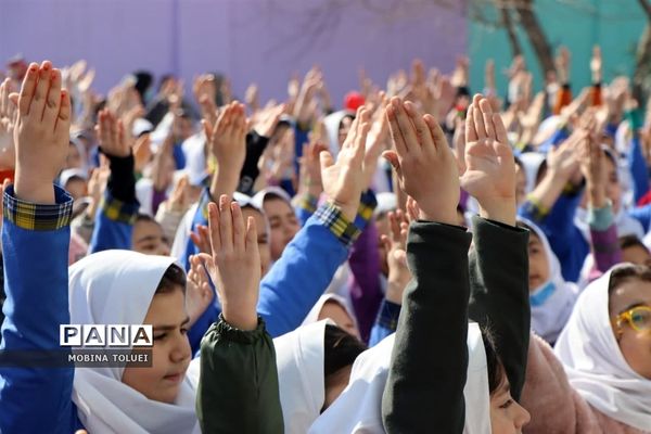 آیین تجلیل از نو مادران در آموزشگاه 12 فروردین ناحیه یک بهارستان