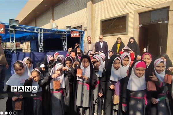 اجتماع بزرگ دختران کلاس اولی اصفهان