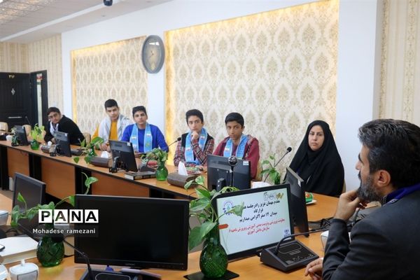 نشست صمیمی اعضای قرارگاه میدان ۱۴ صفر ۲ ناحیه ۶ مشهد با رئیس سازمان دانش آموزی استان