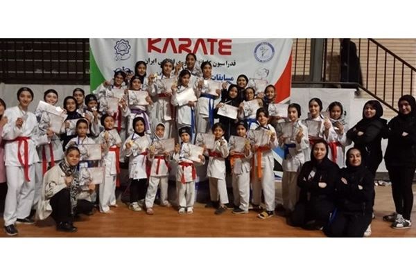 افتخارآفرینی دختران دانش‌آموز قمی در مسابقات کشوری کاراته