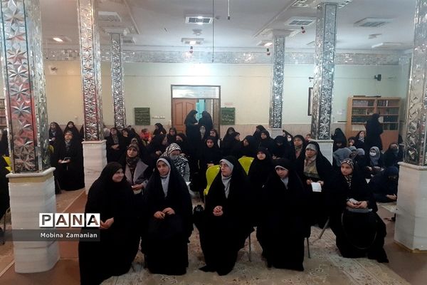 جلسه توجیهی اعتکاف دانش‌آموزی دختران ناحیه شش مشهد مقدس