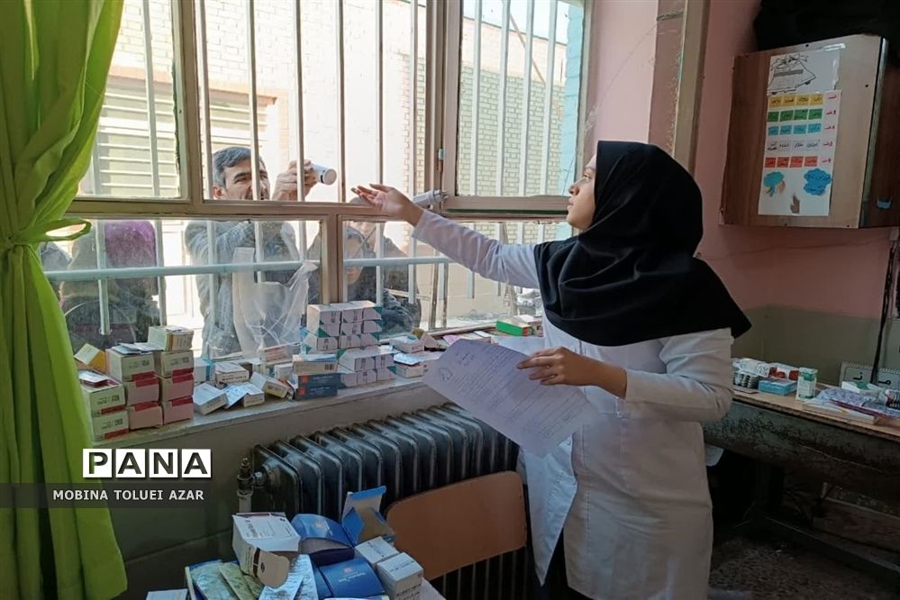 رزمایش گروه جهادی سفیران نور دانشگاه علوم پزشکی ایران در ناحیه یک بهارستان