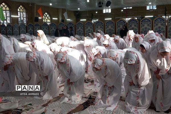 مراسم جشن تکلیف ۳۰۰ نو‌مکلف مدارس فشافویه