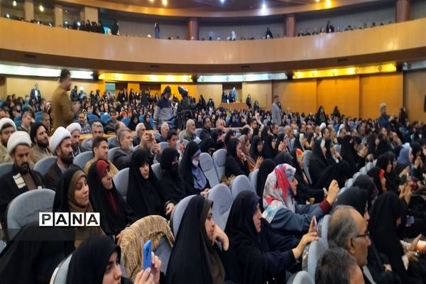 برگزاری اجلاس نماز نسل نو در استان البرز