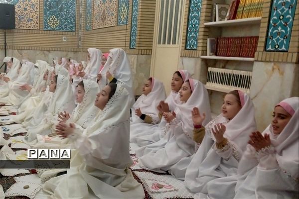 جشن تکلیف دختران کرجی در امامزاده حسن(ع) کرج