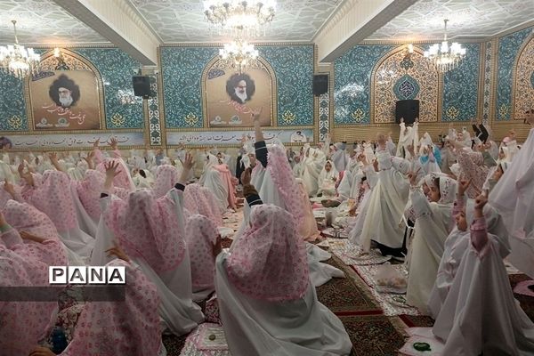 جشن تکلیف دختران کرجی در امامزاده حسن(ع) کرج